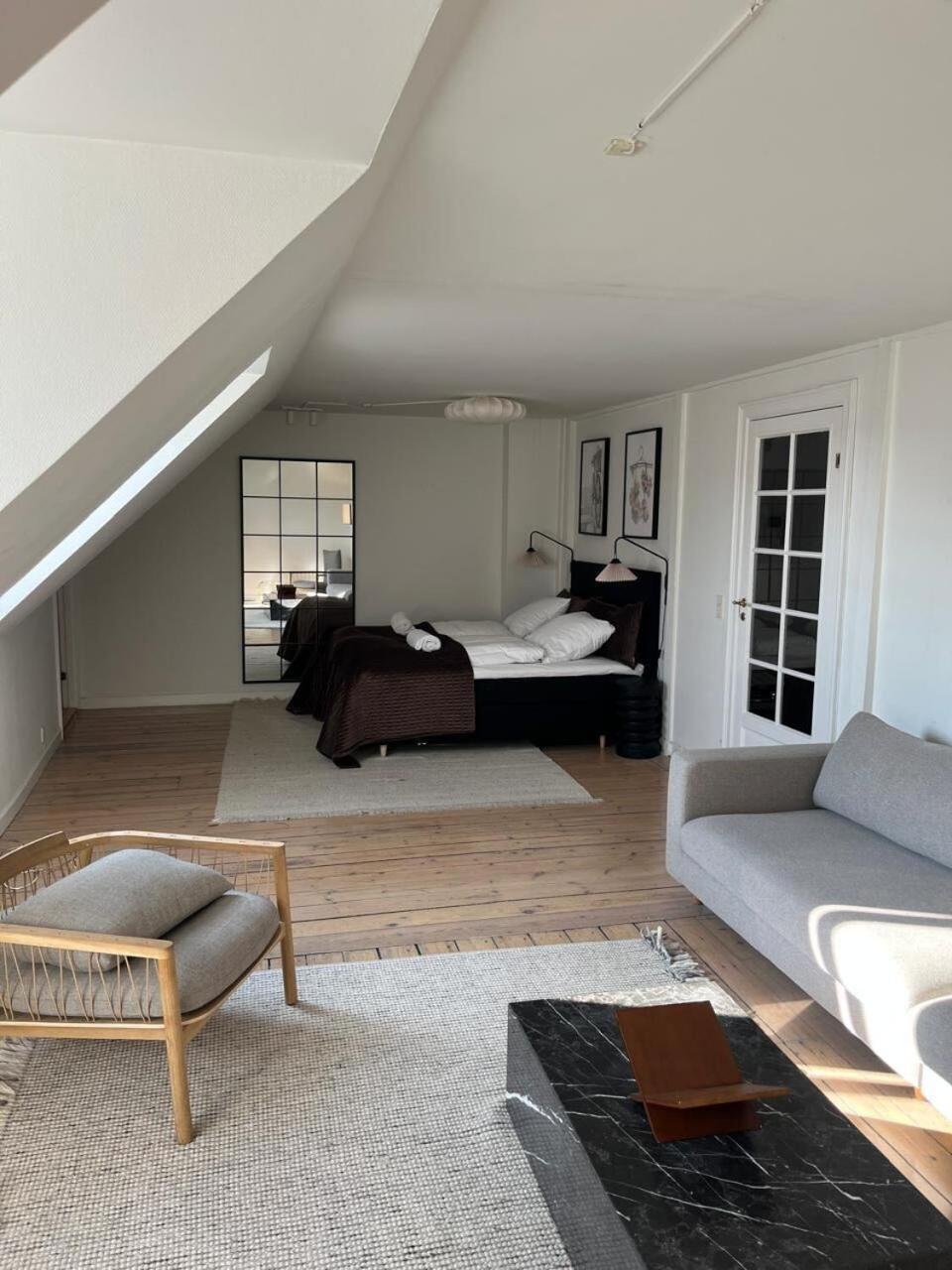 Cozy 2 Bedroom In Peaceful Neighbourhood Lejlighed *